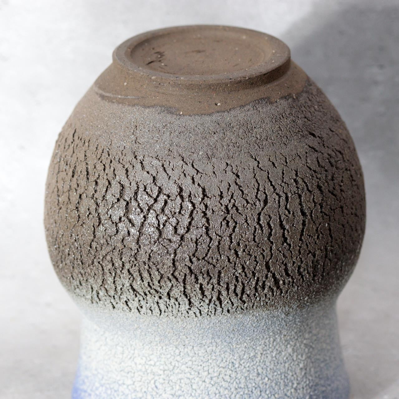 Japanese Studio Ceramic Mizusashi Water Jar Crawled Glaze Gradation pottery16
