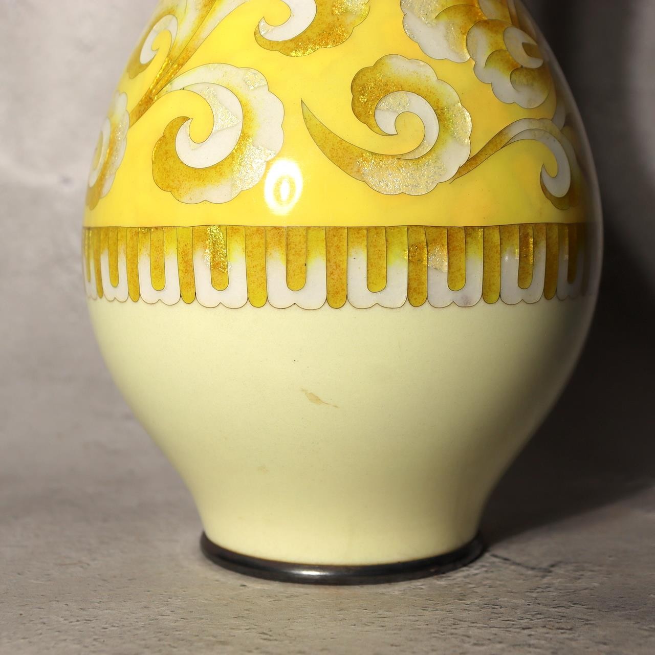 Vintage Japanese Cloisonne Enamel Vase Ota Hiroaki Pure Silver Rim OSV1011