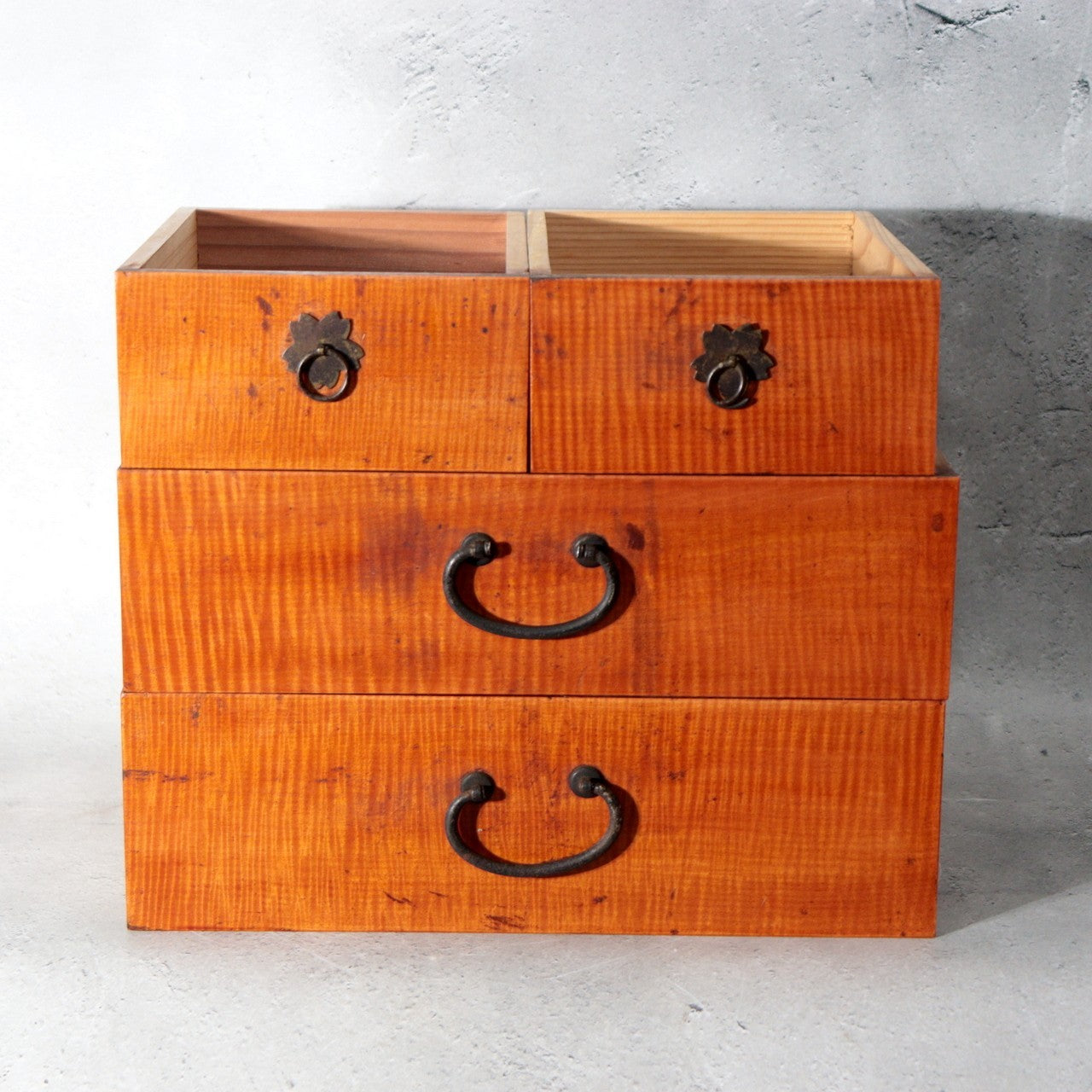 Showa Period Japanese Wooden Small Cabinet Tansu Figured Wood WO6336