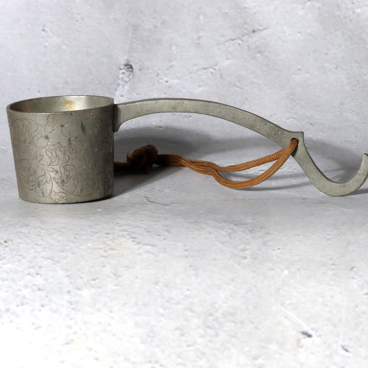 Antique Japanese Pewter Bajou-Shaku Samurai Horseback Sake Ladle Cup Engraved0