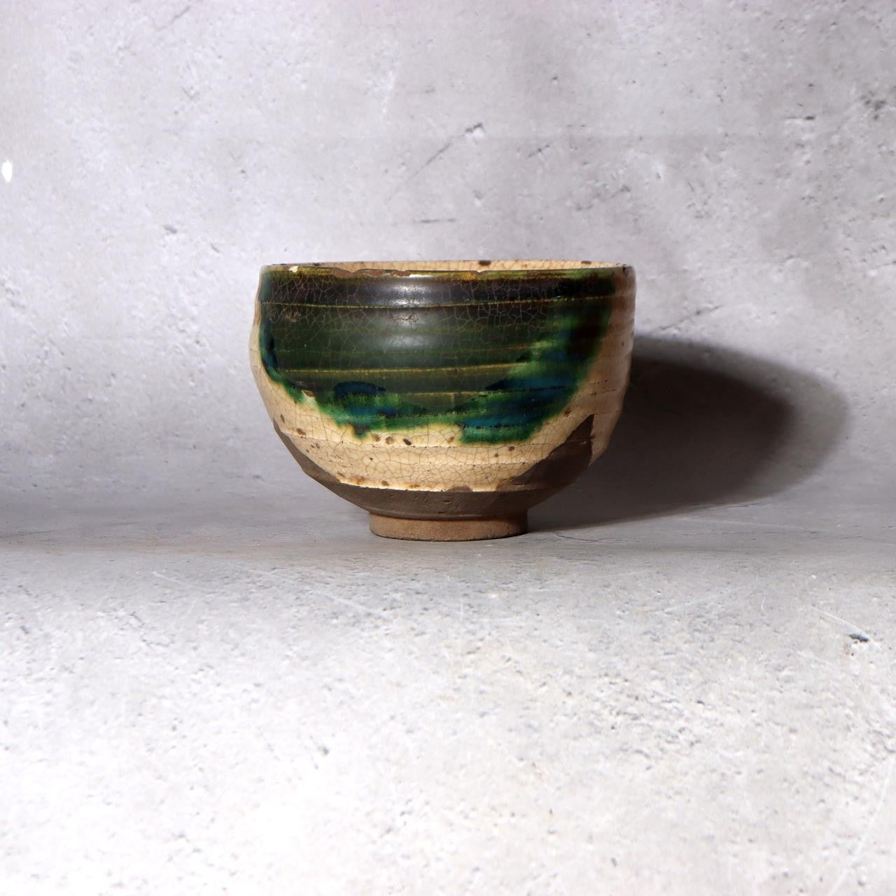 Japanese Seto-Oribe Matcha Tea Bowl Emerald Green Crackle Glaze Chawan Sidned3