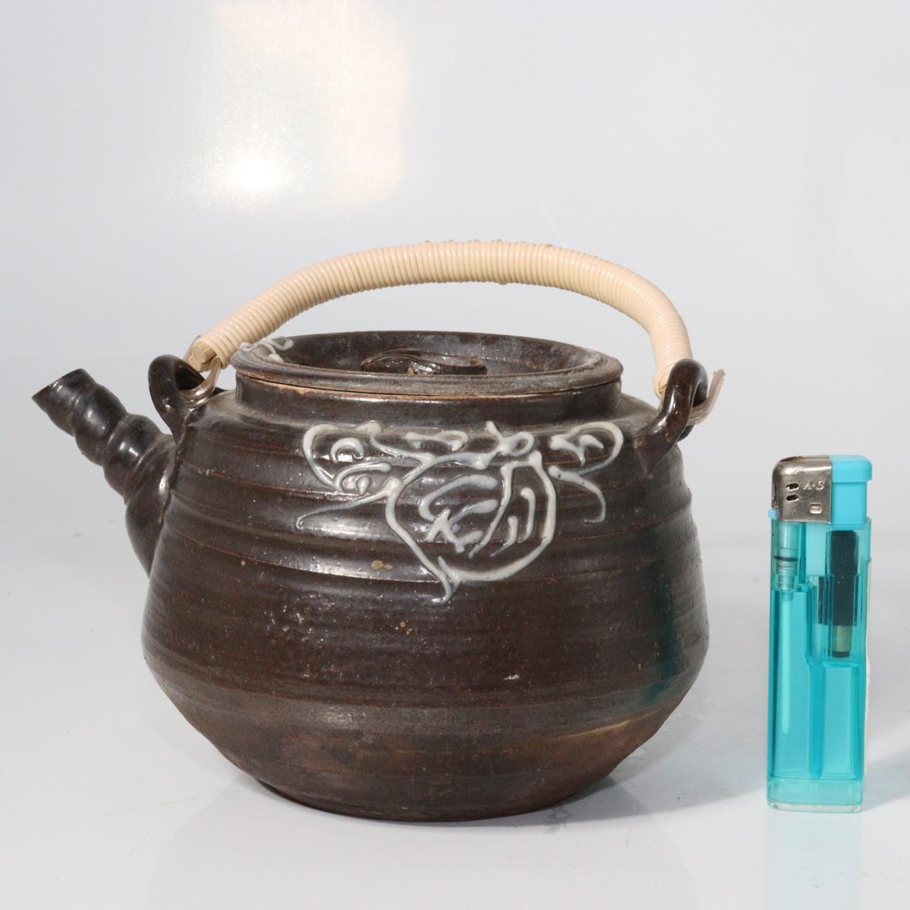 Japanese Mashiko Ware Ceramic Teapot Dark Brown Glaze Slip Motif PCP1465