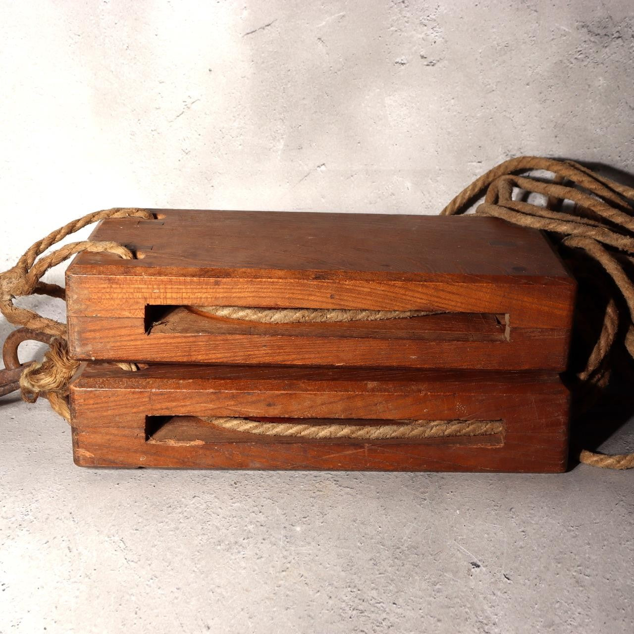 Antique Japanese Wooden Pulley Block Tackle Rope Iron Hook Rustic WO53812