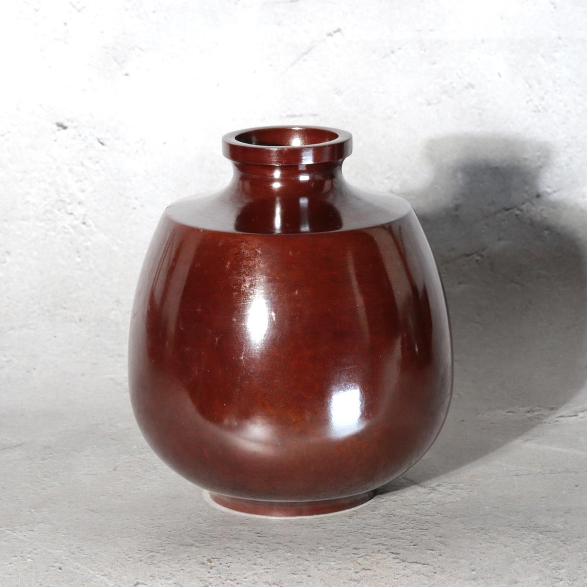 Vintage Japanese Cast Bronze Vase Yasumi Dark Red Patina Tomobako2