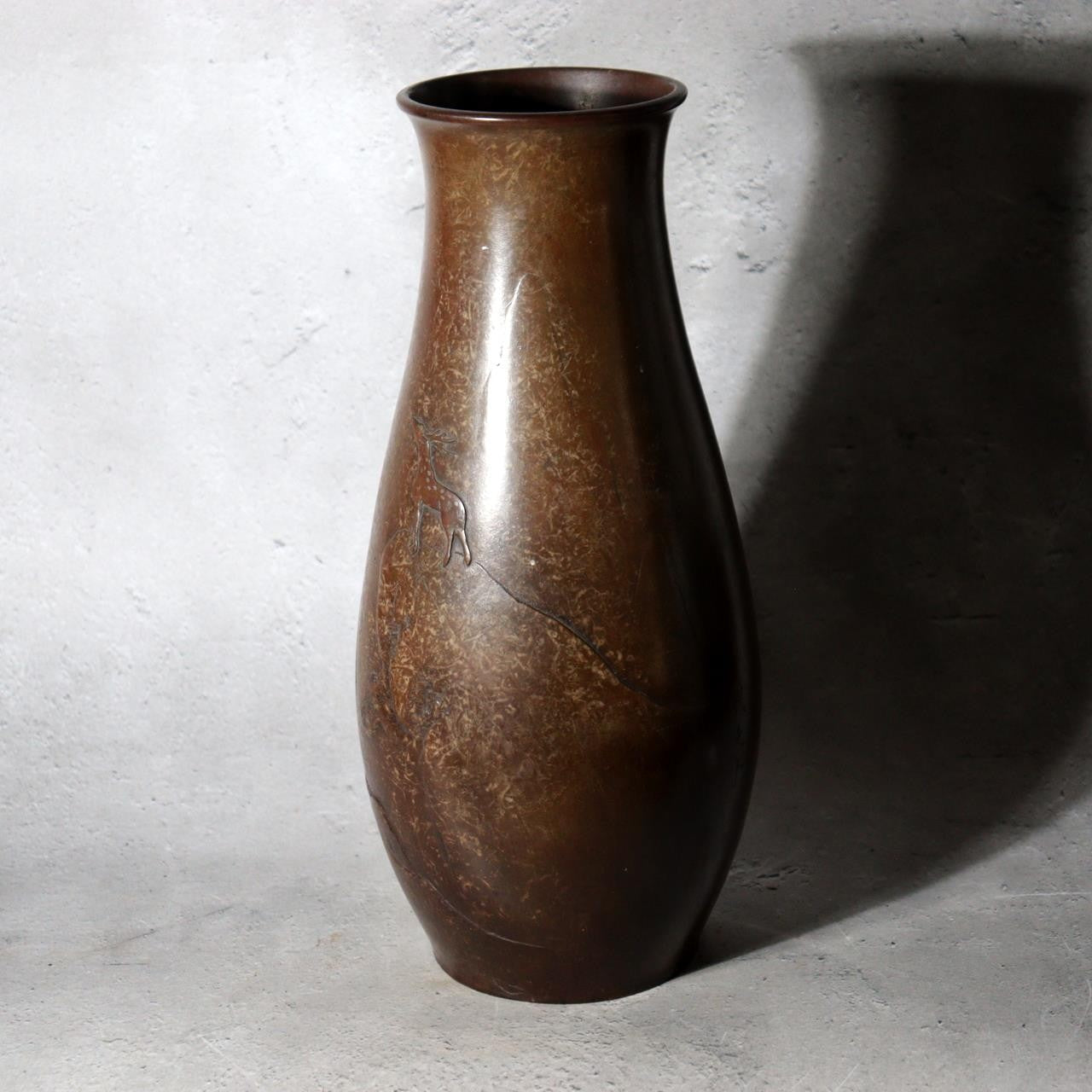 Early 20th Century Japanese Bronze Vase Yoshimitsu Kinjiro Ogasawara Statue3