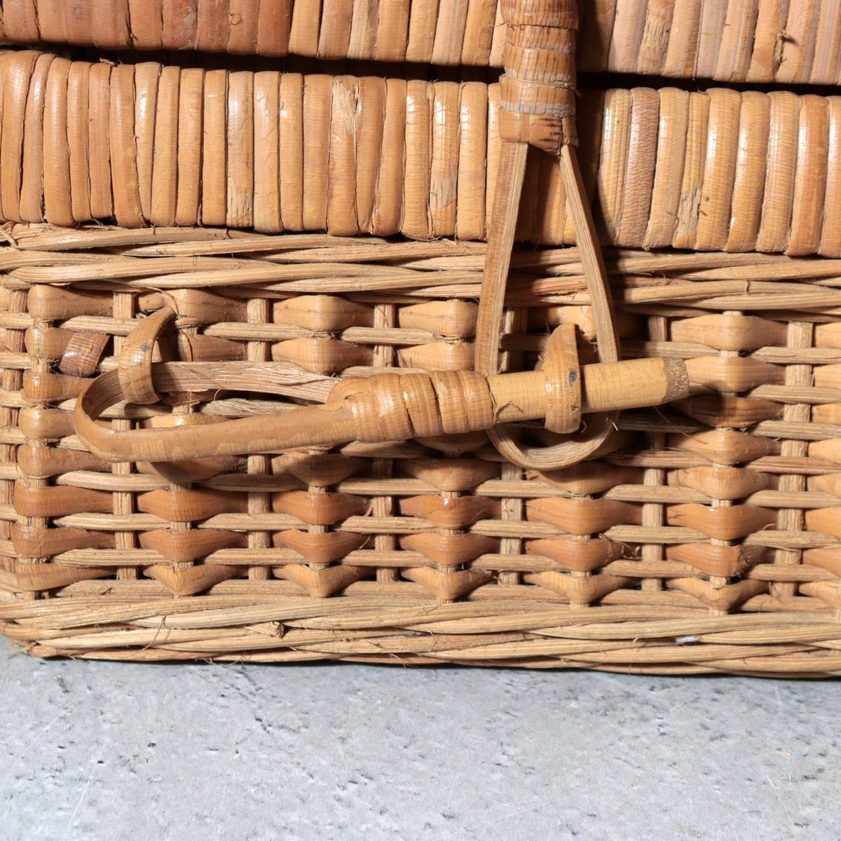 Vintage Japanese Bamboo Woven Basket Trunk Suitcase Bag10