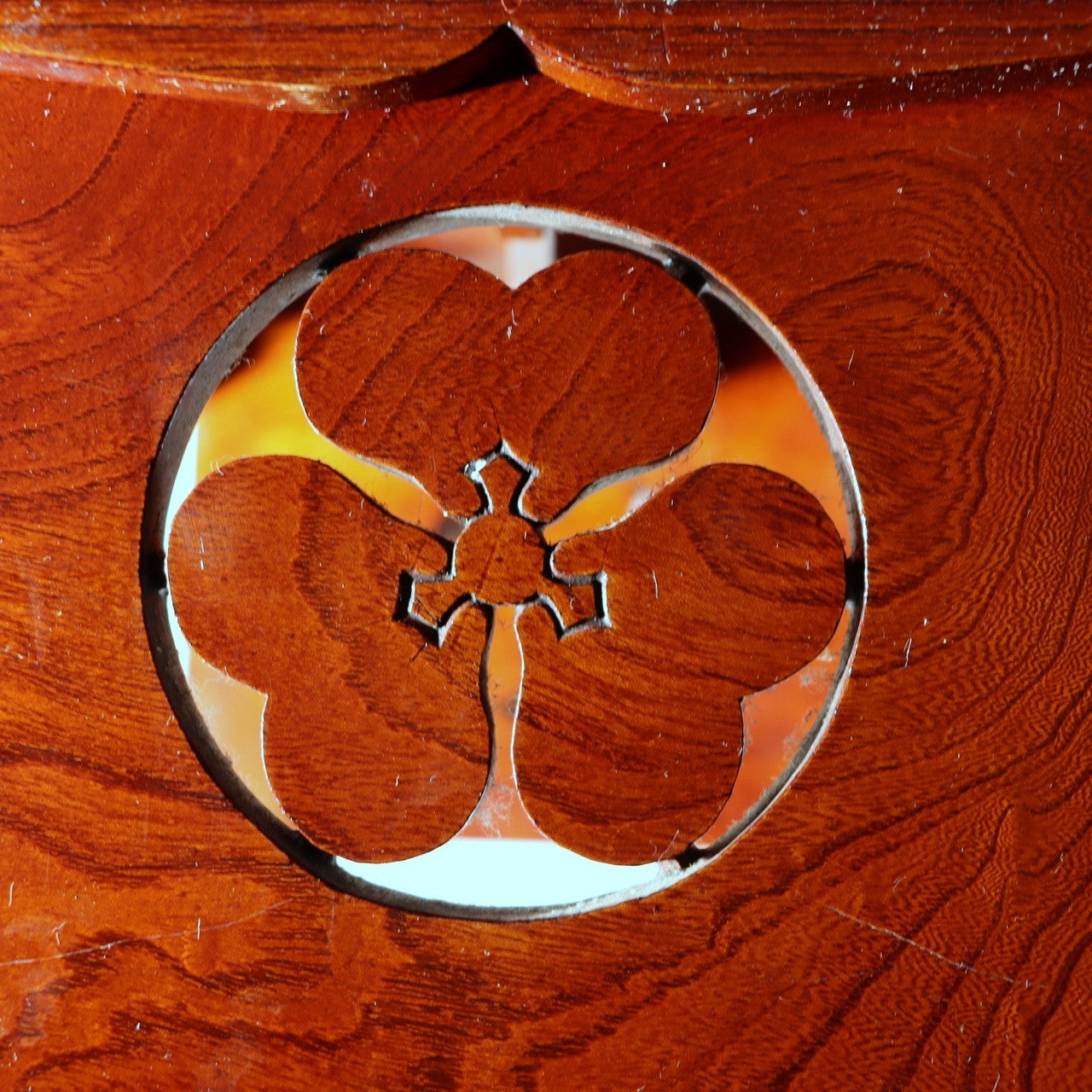 Japanese Antique Wood Foldable Low Desk Table Mitsuba Aoi Crest Kyozukue WO5473