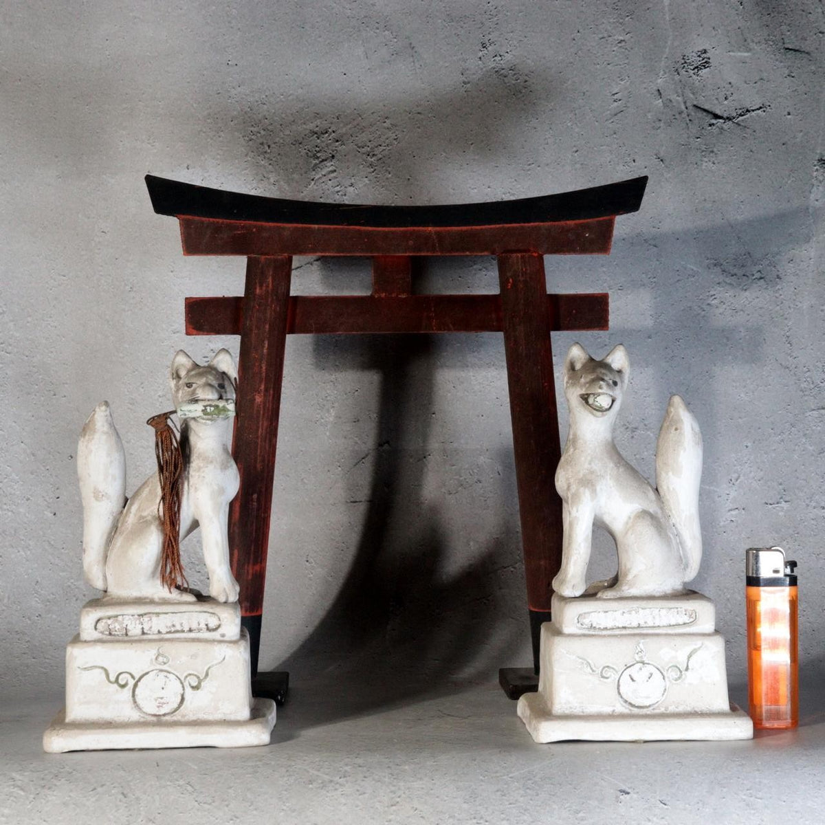 Vintage Japanese Plaster Toyokawa Inari Fox Statues Pair Torii Gate Shinto4