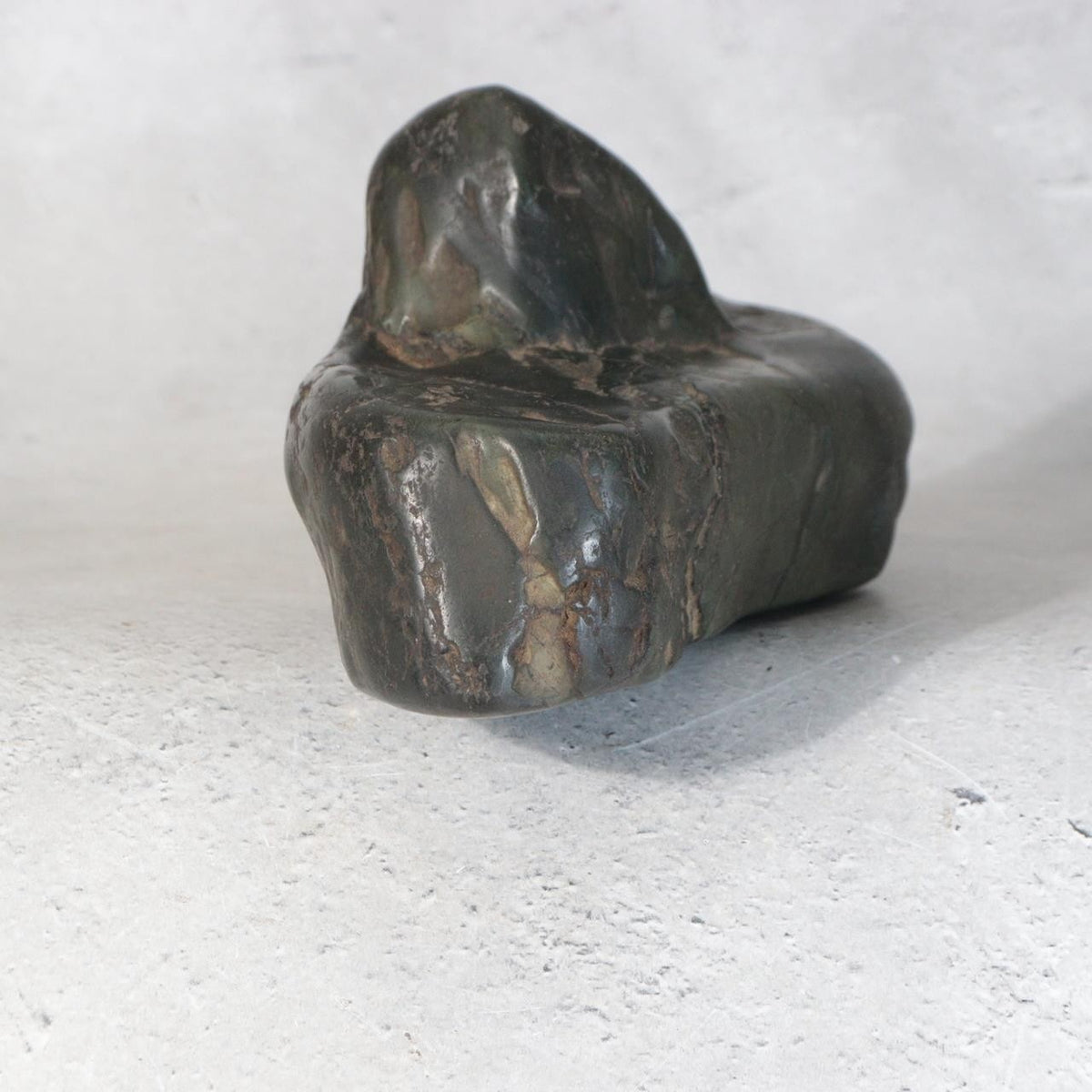 Vintage Japanese Kamuikotan Suiseki Viewing Stone Mountain Shape Daiza Box16