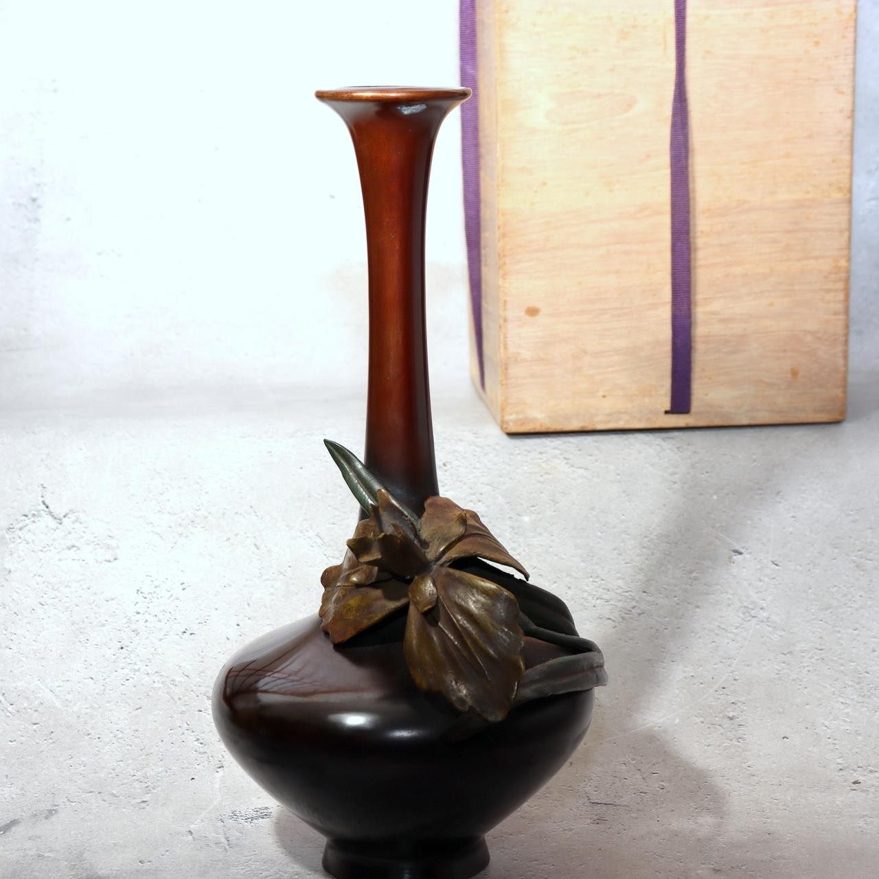 Fujii Soki Japanese Bronze Flower Vase Green Patina Pestle Shape Tomobako BV7191