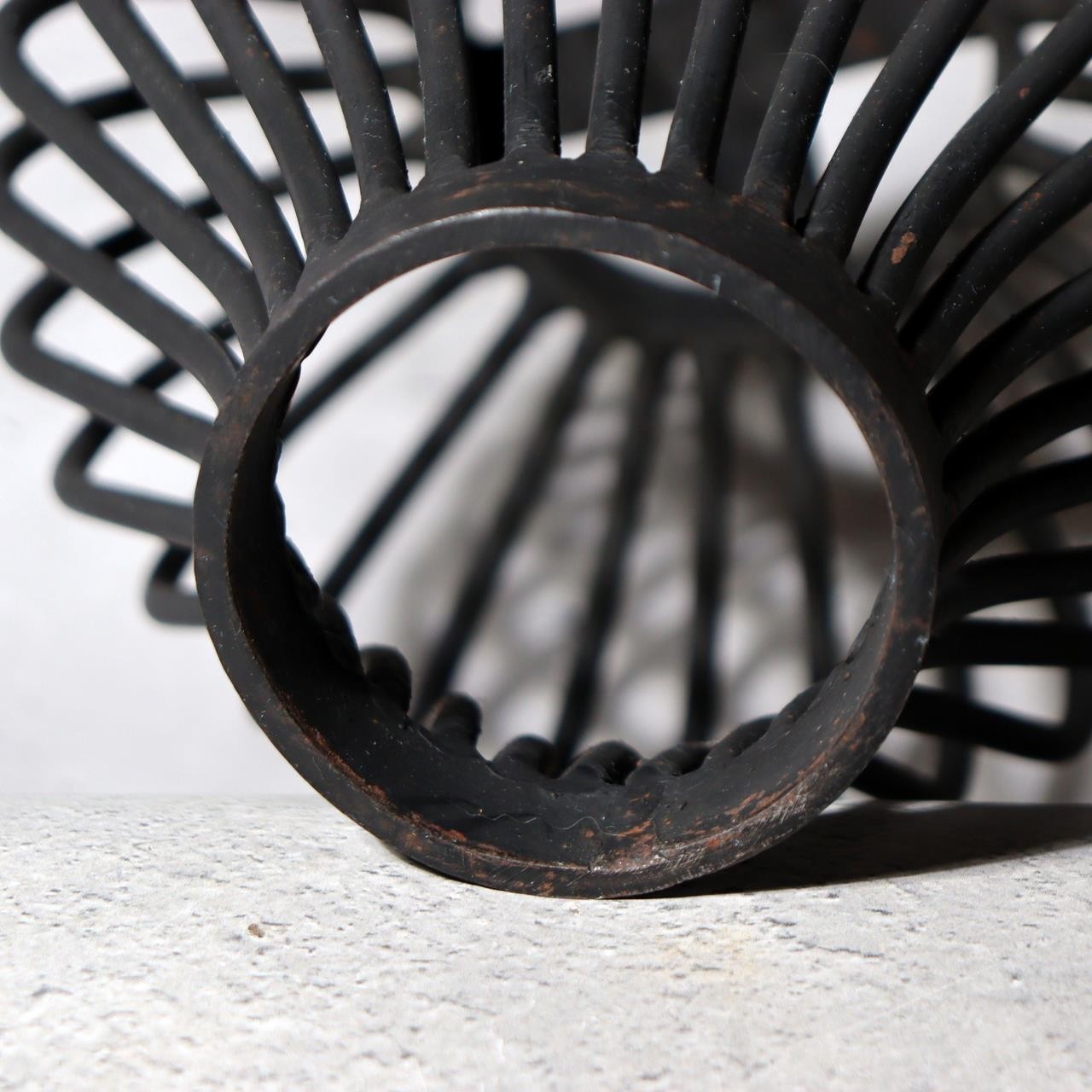 Artistic Japanese Iron Vase "Paris no Mado" (Window of Paris) - Modernist Ikeban6