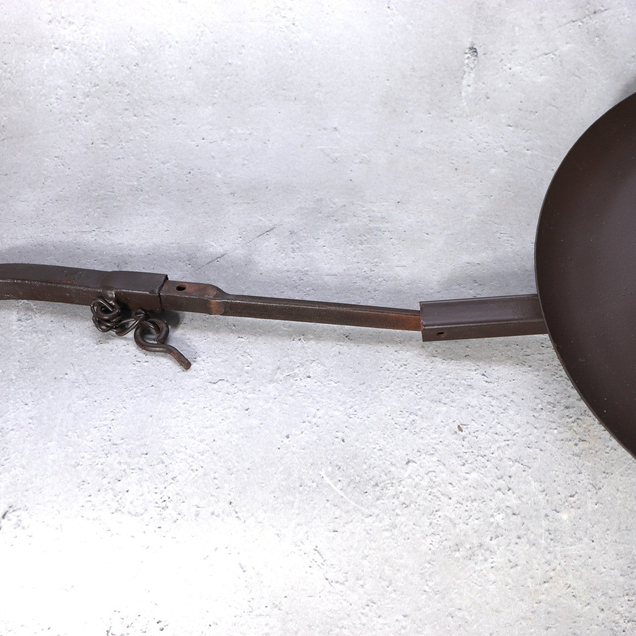 Japanese-Style Lantern Object with Shikomi-Inspired Removable Iron Handle9