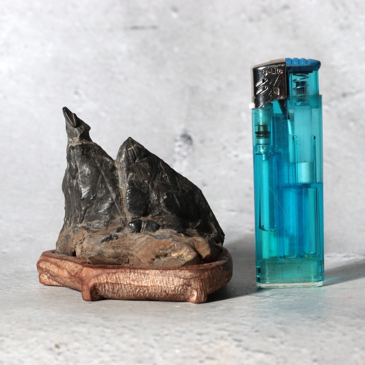 Japanese Suiseki Viewing Stone Miniature Mountain Scholar Rock SS2362