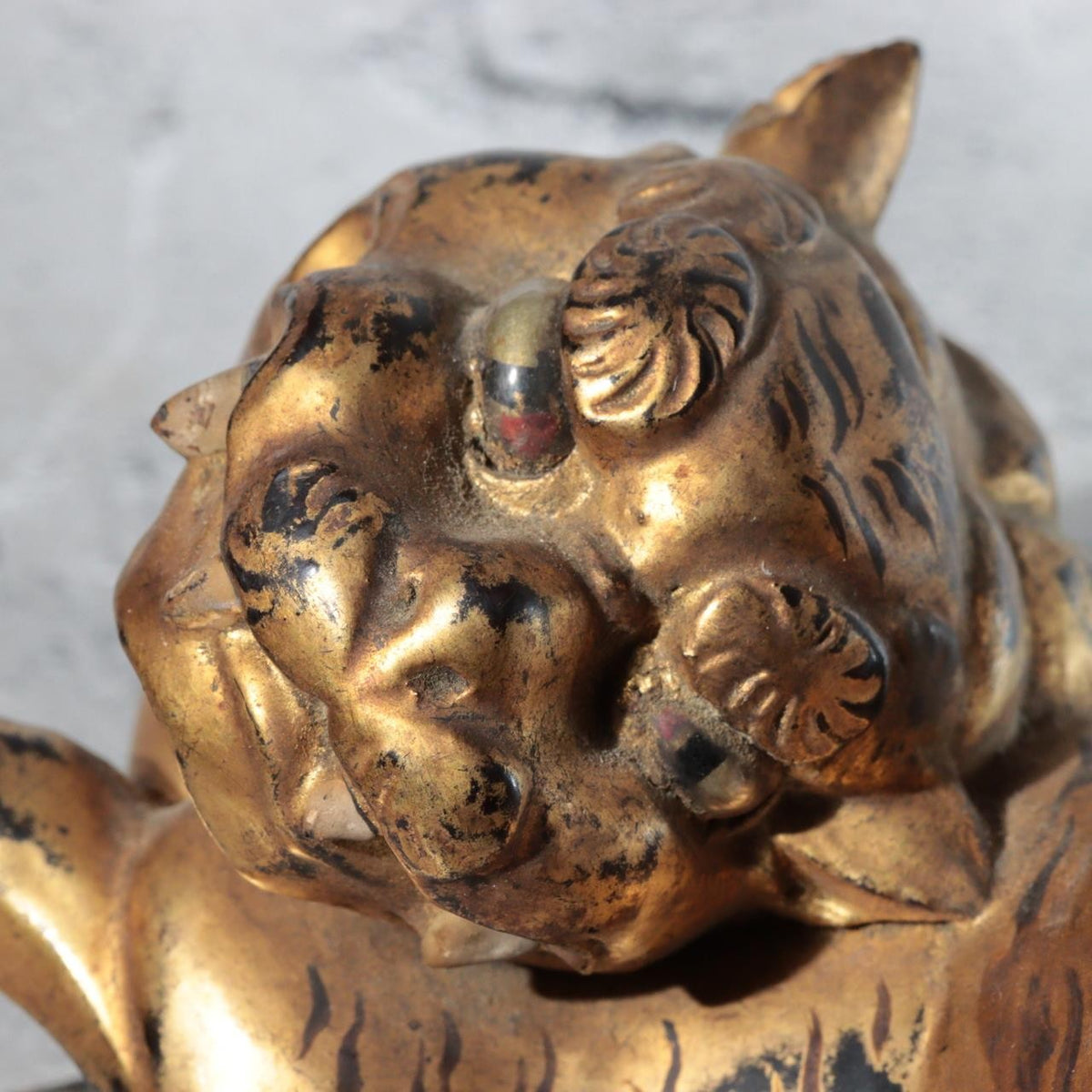 Antique Edo Gilt Wood Neko Tora Cat Tiger Samurai Kabuto Maedate Helmet Crest16