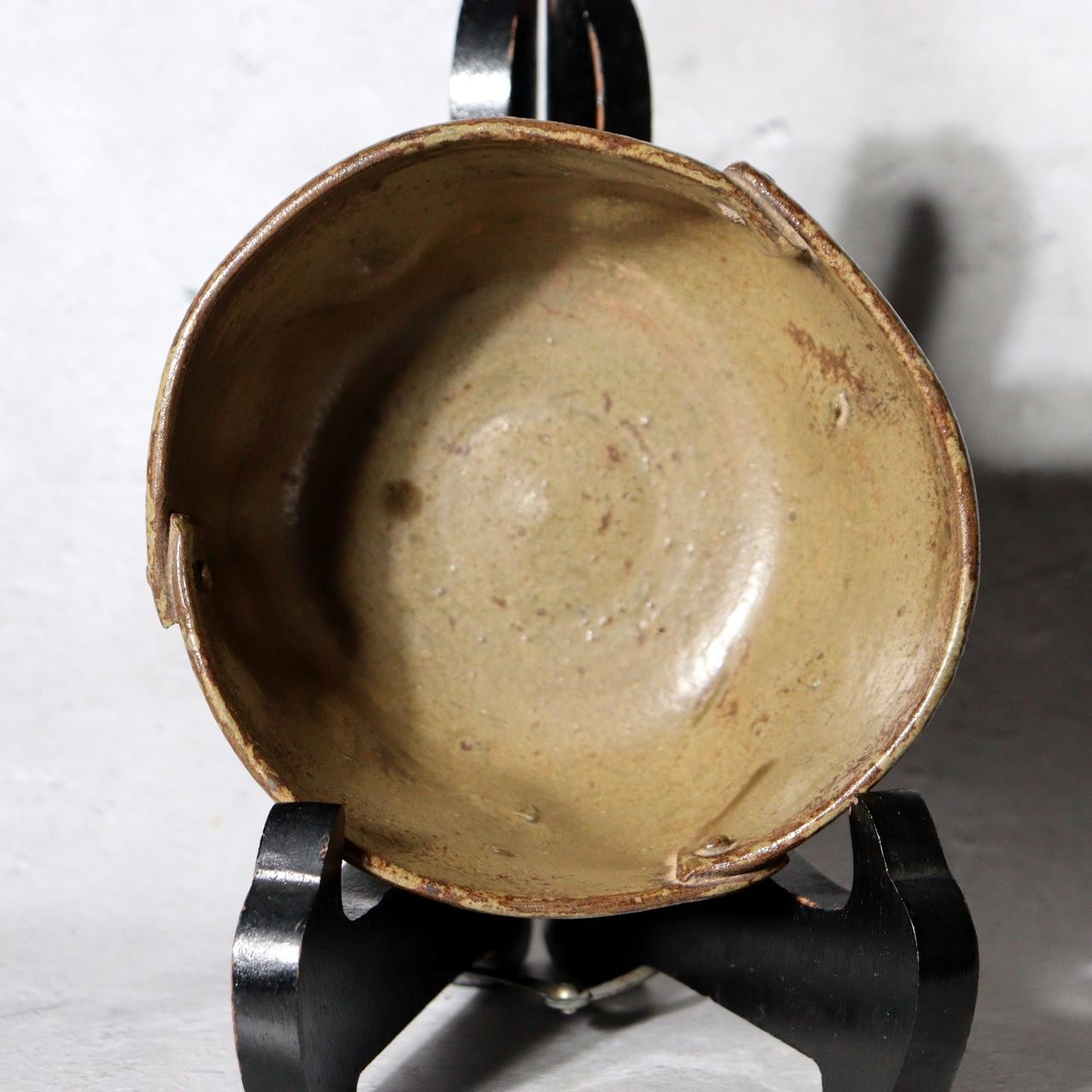 Unique Modern Japanese Studio Pottery Henkei Chawan Rivet-Like Tea Bowl 170g9