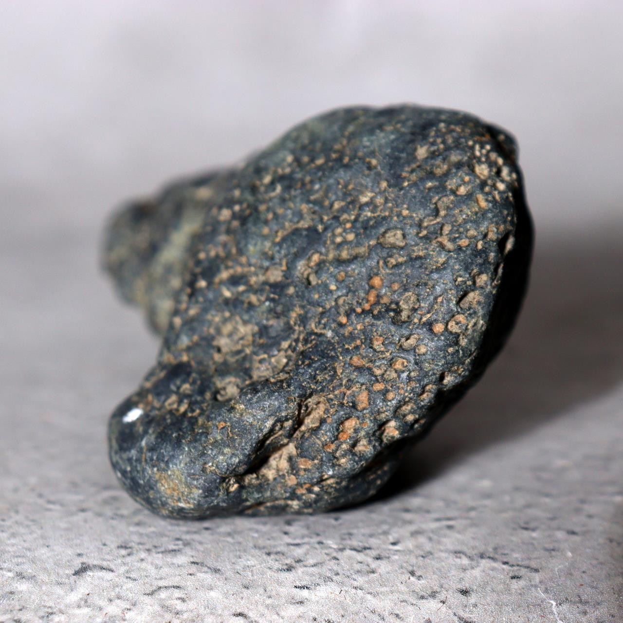 Japanese Suiseki Viewing Stone Standing Mountain Sugata-ishi Natural Formation6