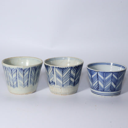 Antique Japanese Blue & White Porcelain Cups - Reference Pieces Soba choko IP112