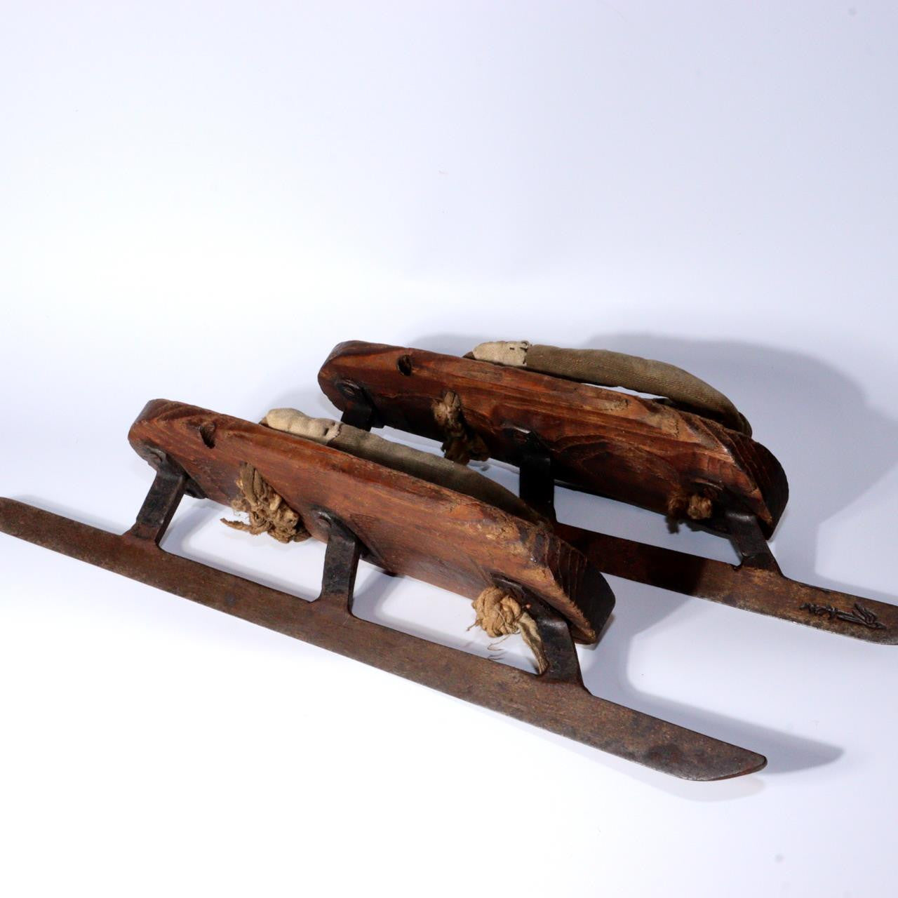 Antique Ice skating shoes wooden Geta Clogs Skates Japanese blacksmith WO375