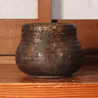 Japanese Bizen ware Tokyo Kaneshige ceramic pottery seed pot small Jar Vase BW73