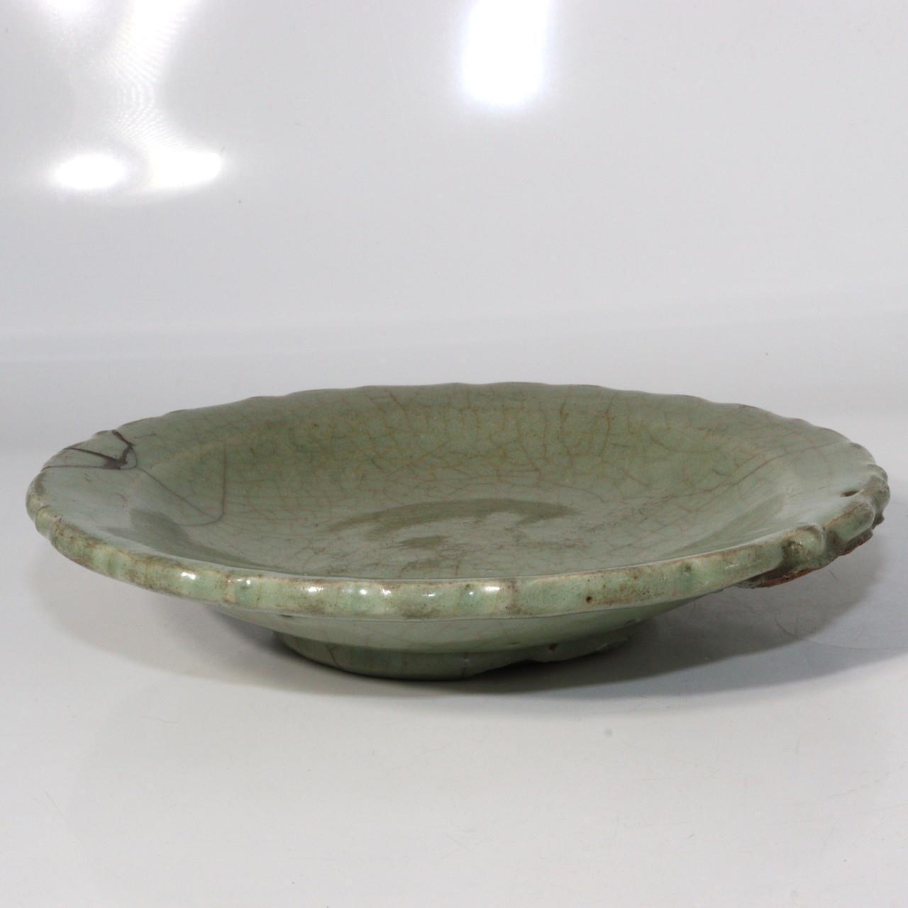 Chinese Ming dynasty Antique Celadon plate Crazing Ceramics  CCVP87