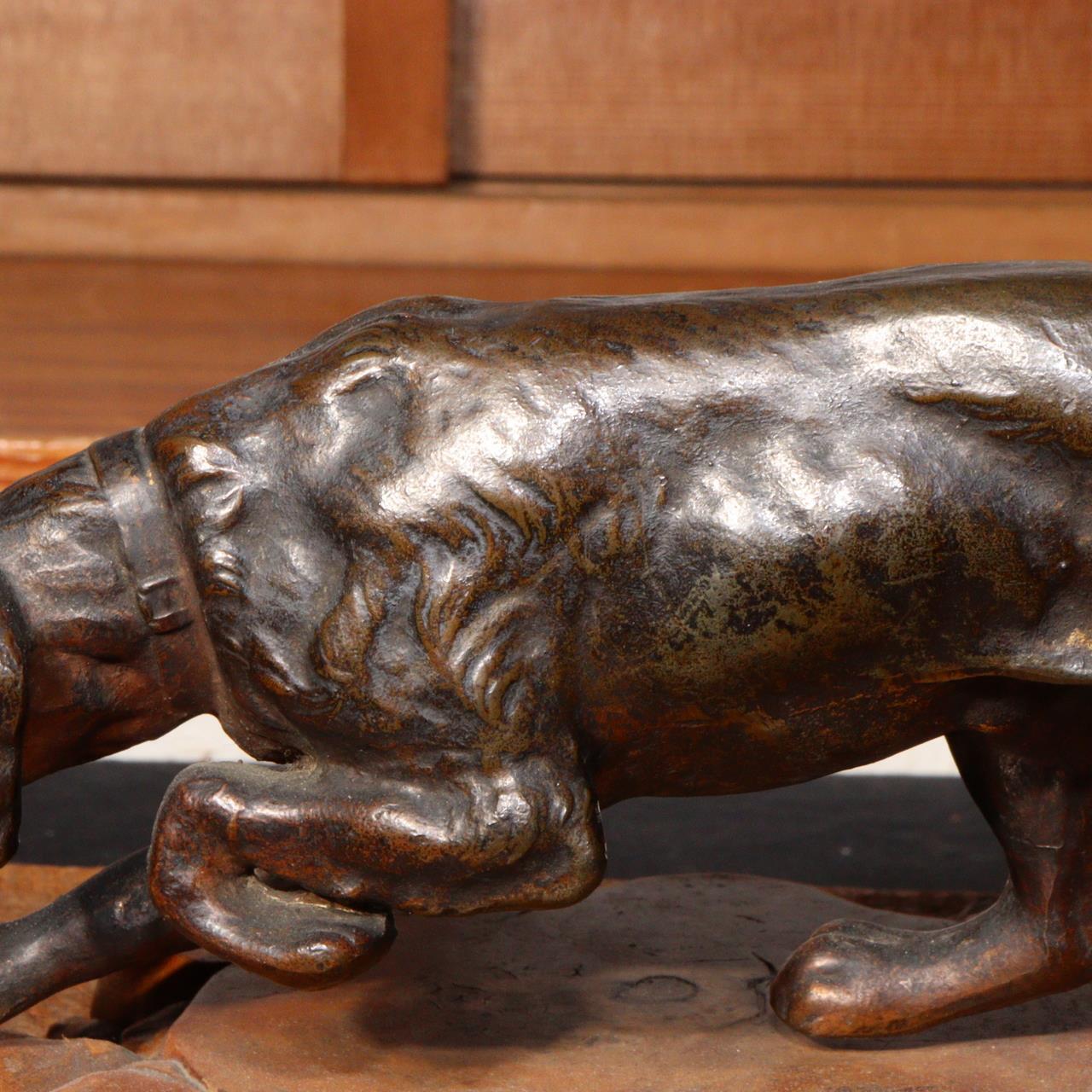 Japanese Vintage Bronze Bloodhound Coonhound Dog Figurine Hunting Dog Sculpture