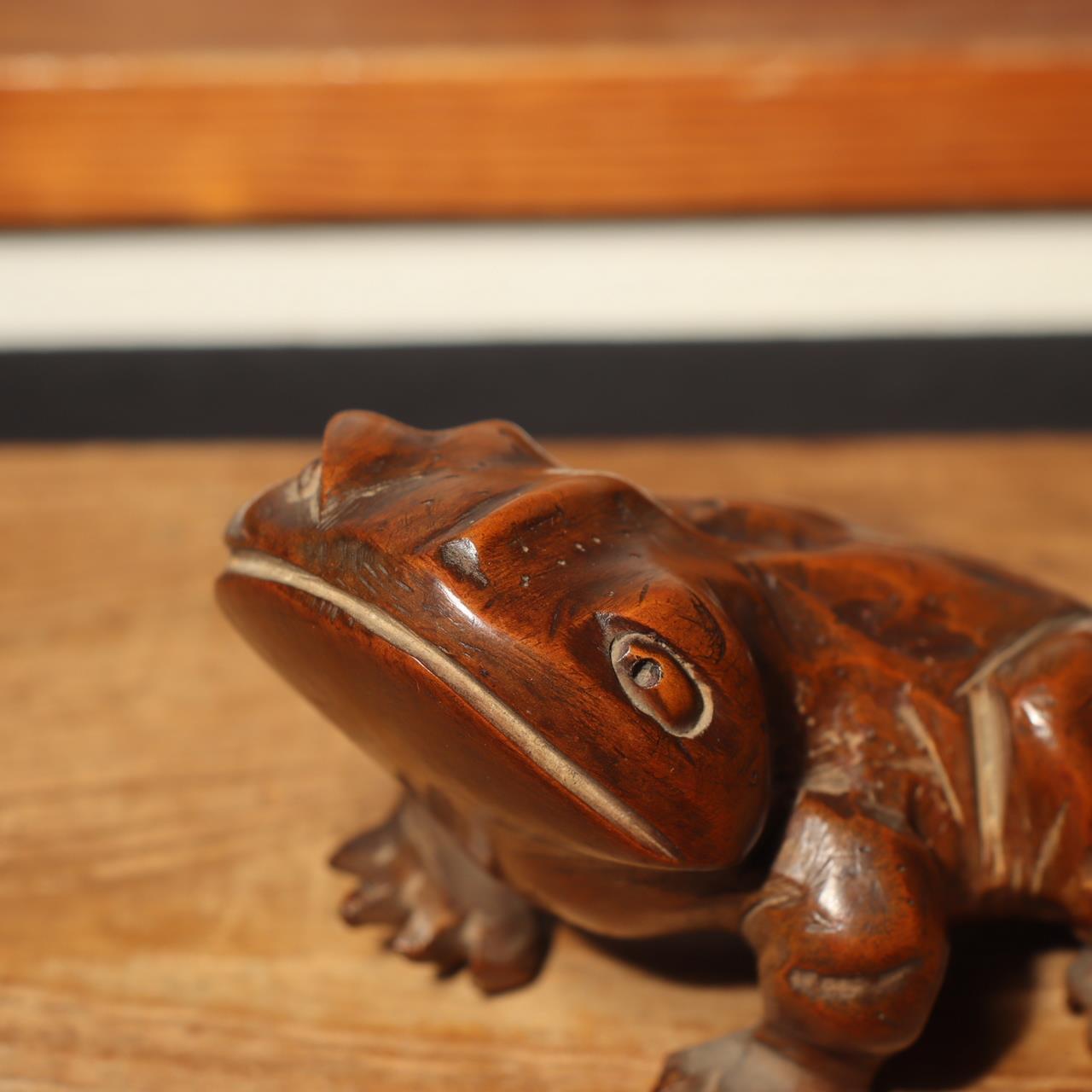 Late Edo Period Mystical Frog Carving Wood Ornament Japanese Antique WO252