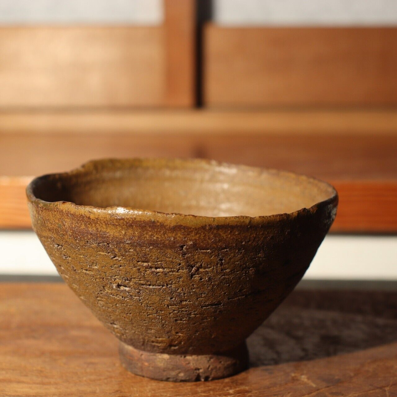 Korean Antique Irabo Pottery tea bowl Joseon period w / box KRS138
